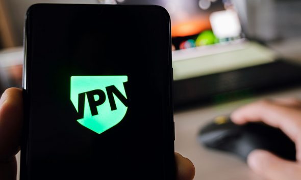 smartphone showing VPN