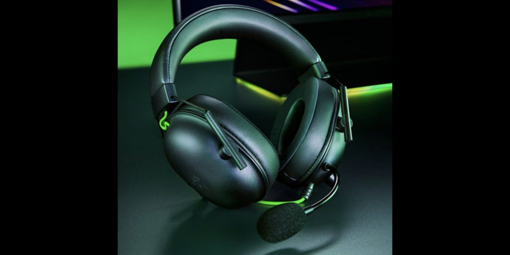 black razer headphones